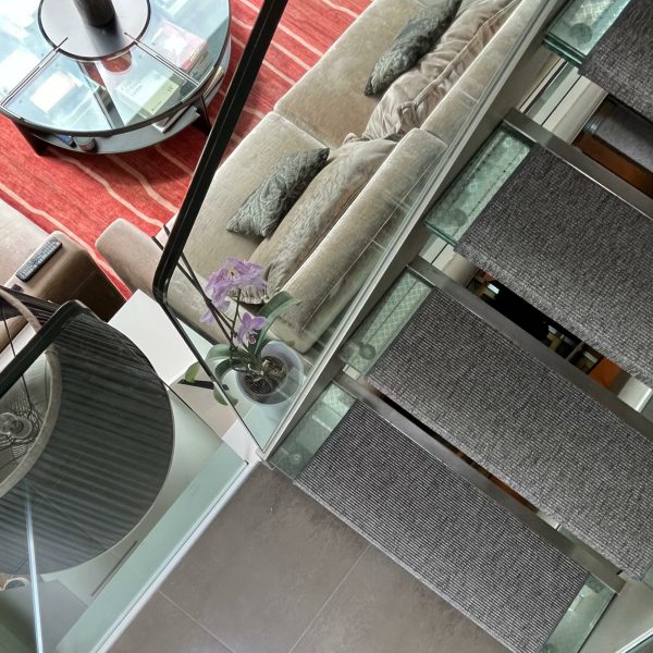 Escalera crsital sisal